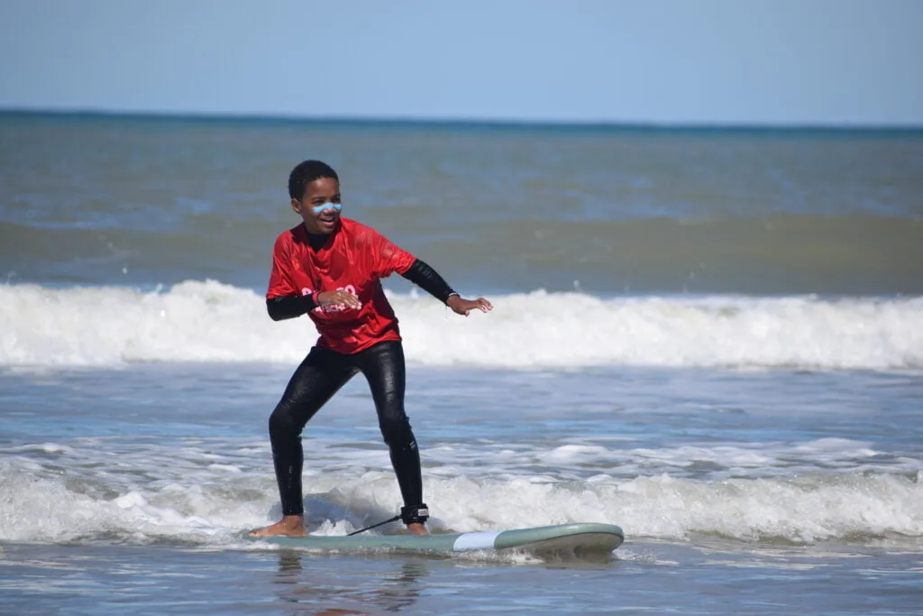 cours de surf pour enfants